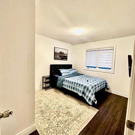 Deluxe Double Room Ii- Hazel Stays Mississauga Dış mekan fotoğraf