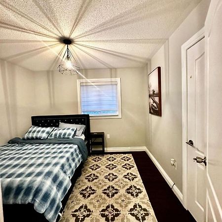 Deluxe Double Room Ii- Hazel Stays Mississauga Dış mekan fotoğraf