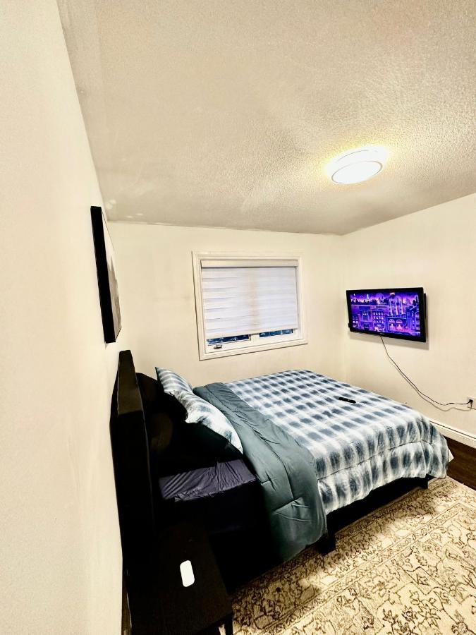 Deluxe Double Room Ii- Hazel Stays Mississauga Dış mekan fotoğraf