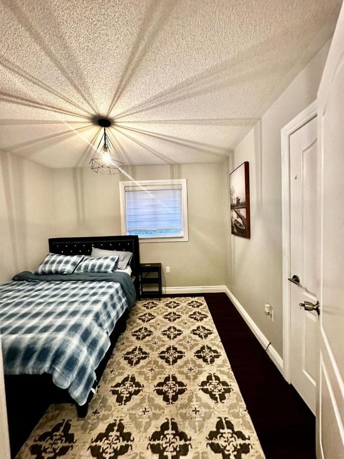 Deluxe Double Room Ii- Hazel Stays Mississauga Dış mekan fotoğraf